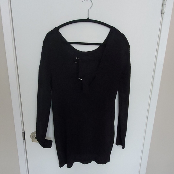 Long black sweater - Picture 2 of 3